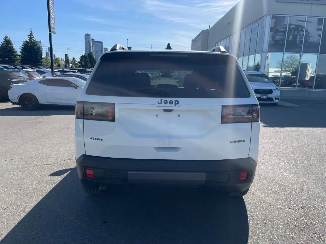 Jeep Cherokee снимка Jeep Cherokee
