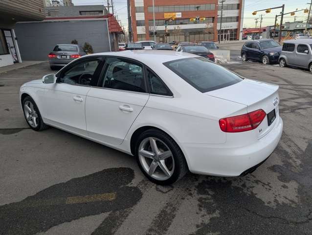 2012 Audi A4 4dr Sdn Auto quattro 2.0T Premium Plus thumb 8