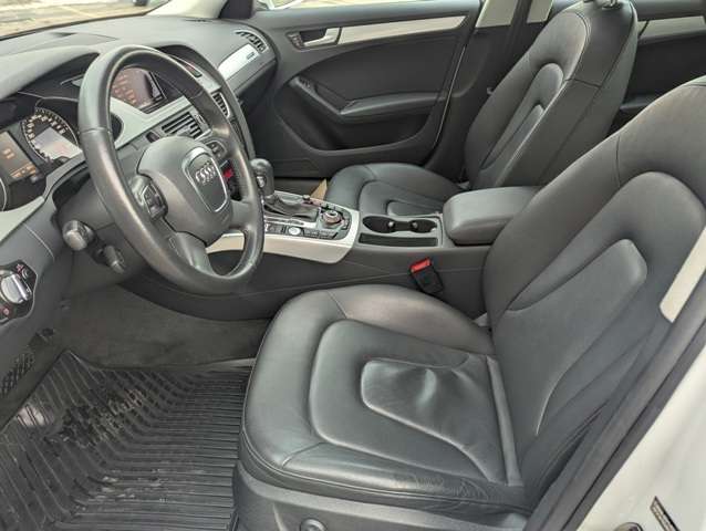 2012 Audi A4 4dr Sdn Auto quattro 2.0T Premium Plus thumb 9