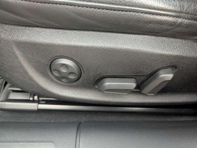 2012 Audi A4 4dr Sdn Auto quattro 2.0T Premium Plus thumb 19