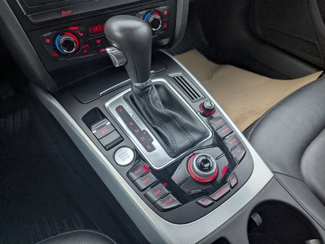 2012 Audi A4 4dr Sdn Auto quattro 2.0T Premium Plus thumb 22