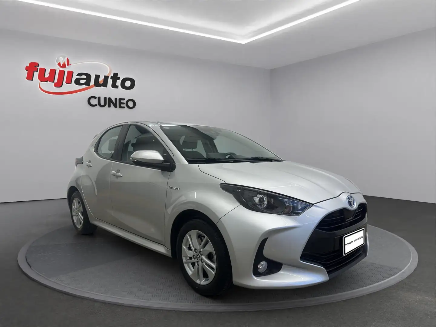 Toyota Yaris Yaris 1.5h Active Argento - 2