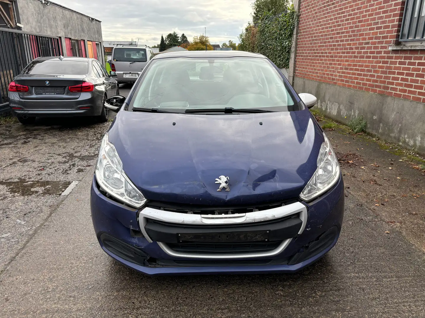 Peugeot 208 1.2i PureTech mecanique ok Bleu - 1