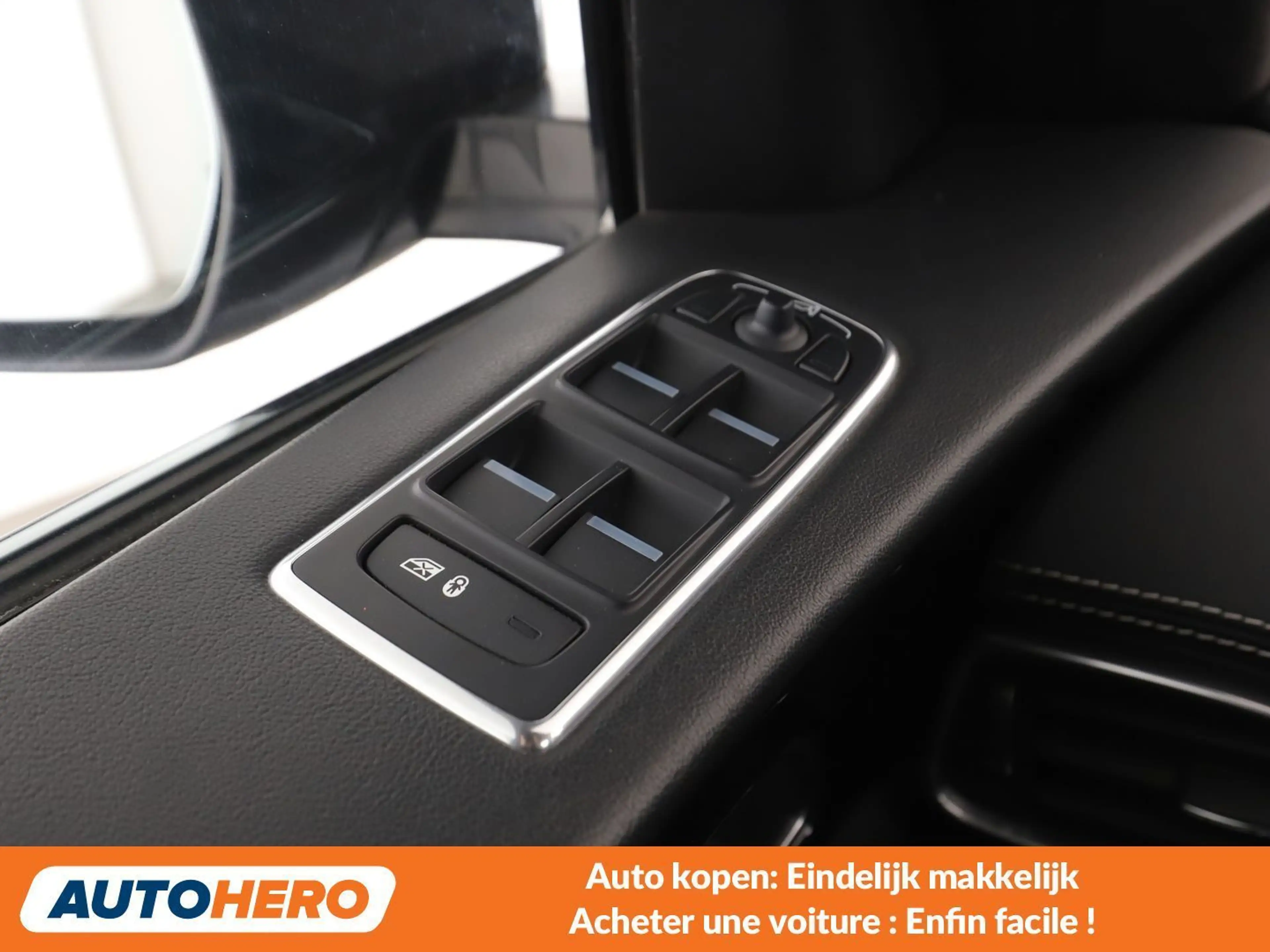 Jaguar F-Pace 20d R-Sport AWD — photo 14