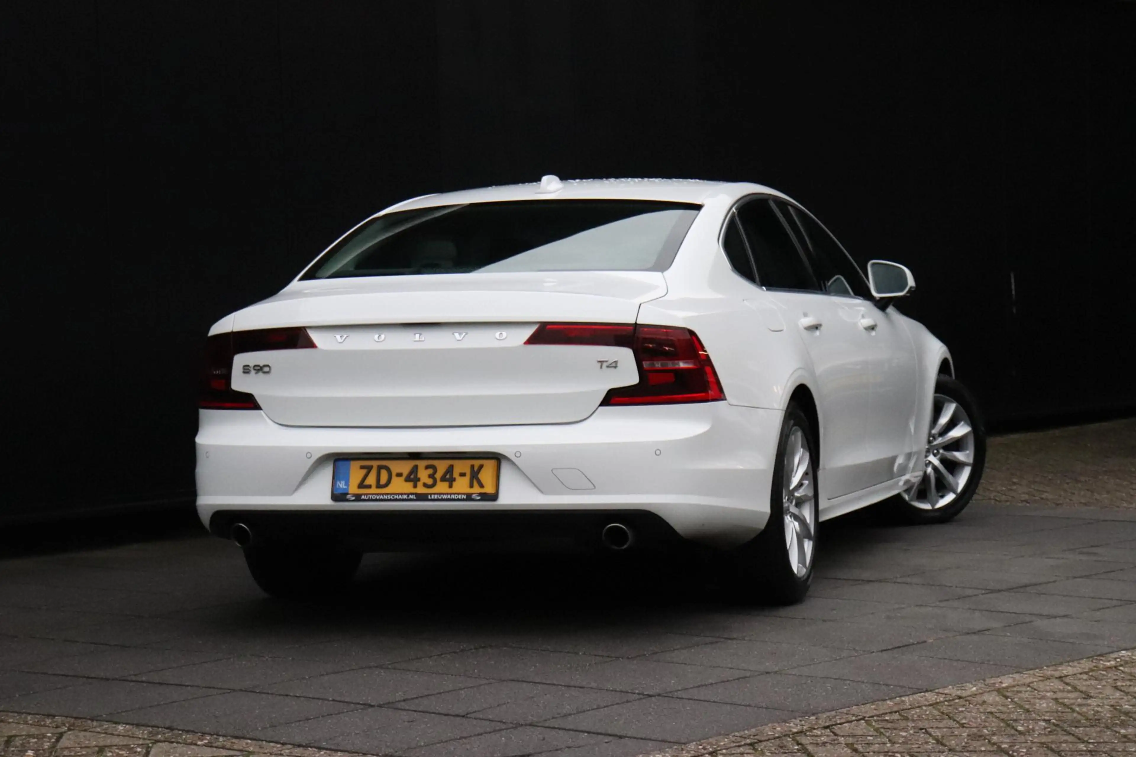 Volvo S90 2.0 T4 Momentum | CAMERA | VIRTUAL COCKPIT | CRUIS — photo 3
