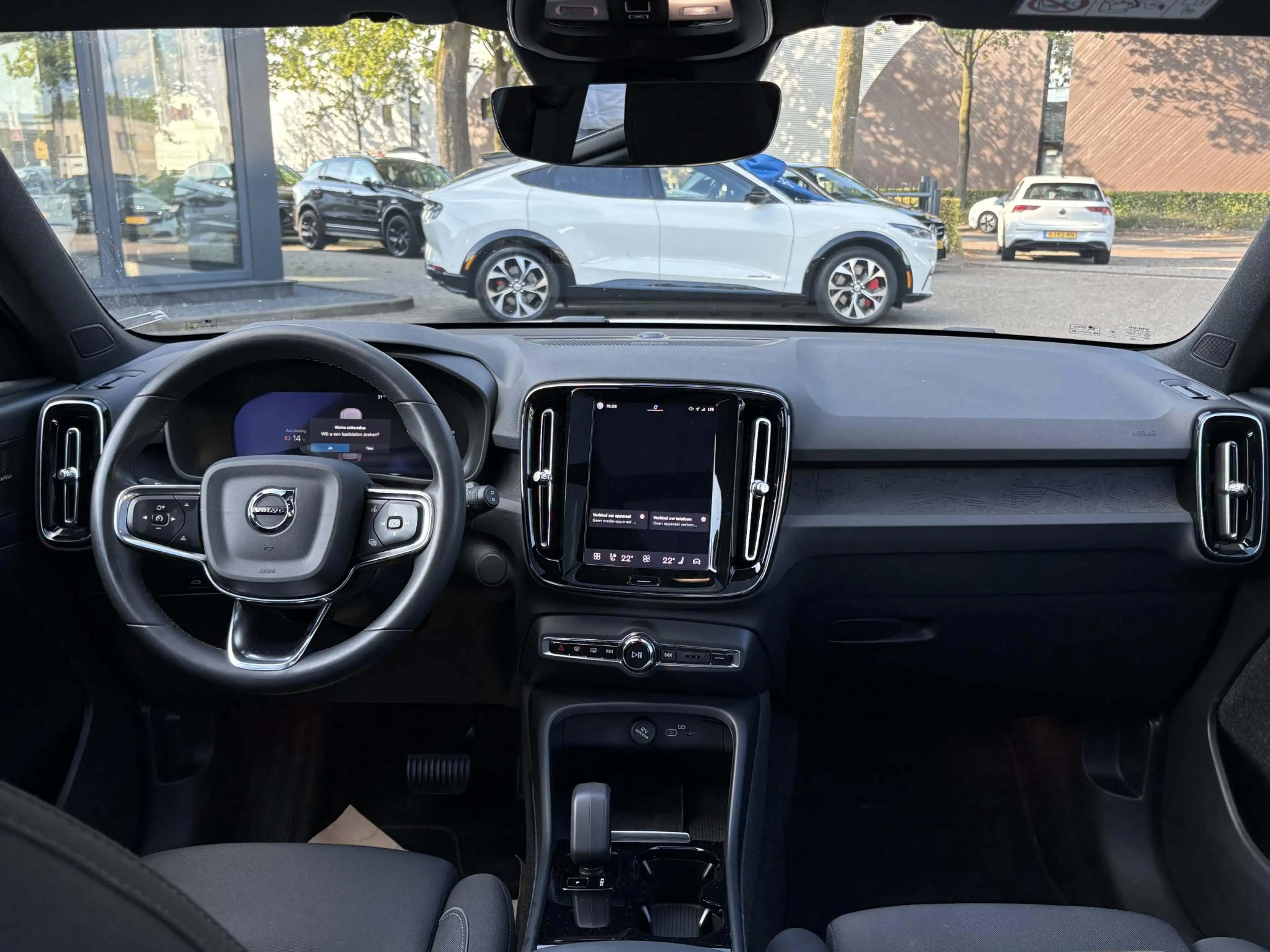 Volvo XC40 Recharge Ultimate 70 kWh SOH 95% | 360 CAMERA | ST — photo 9
