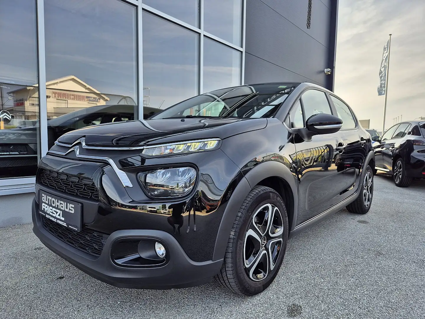 Citroen C3 PureTech 83 S&S 5-Gang-Manuell Feel Nero - 1