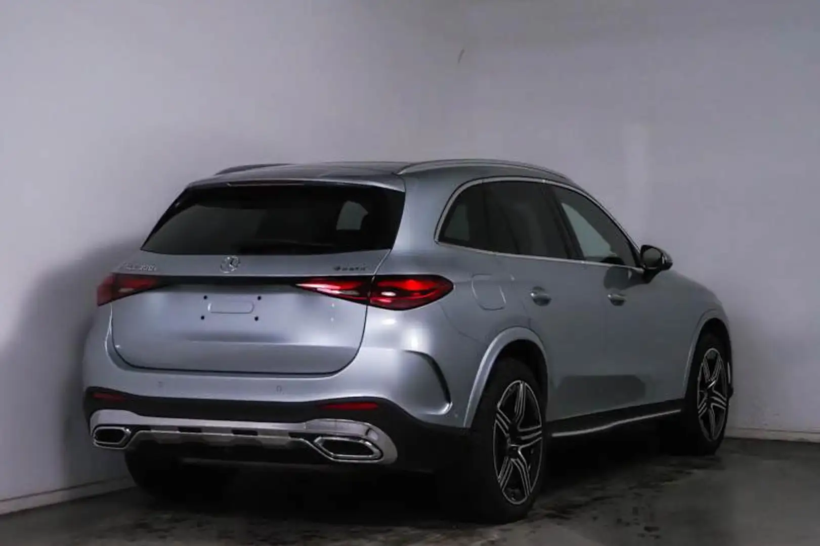 Mercedes-Benz GLC 300 GLC 300e Automaat 4MATIC AMG Line | Premium Plus P Silber - 2