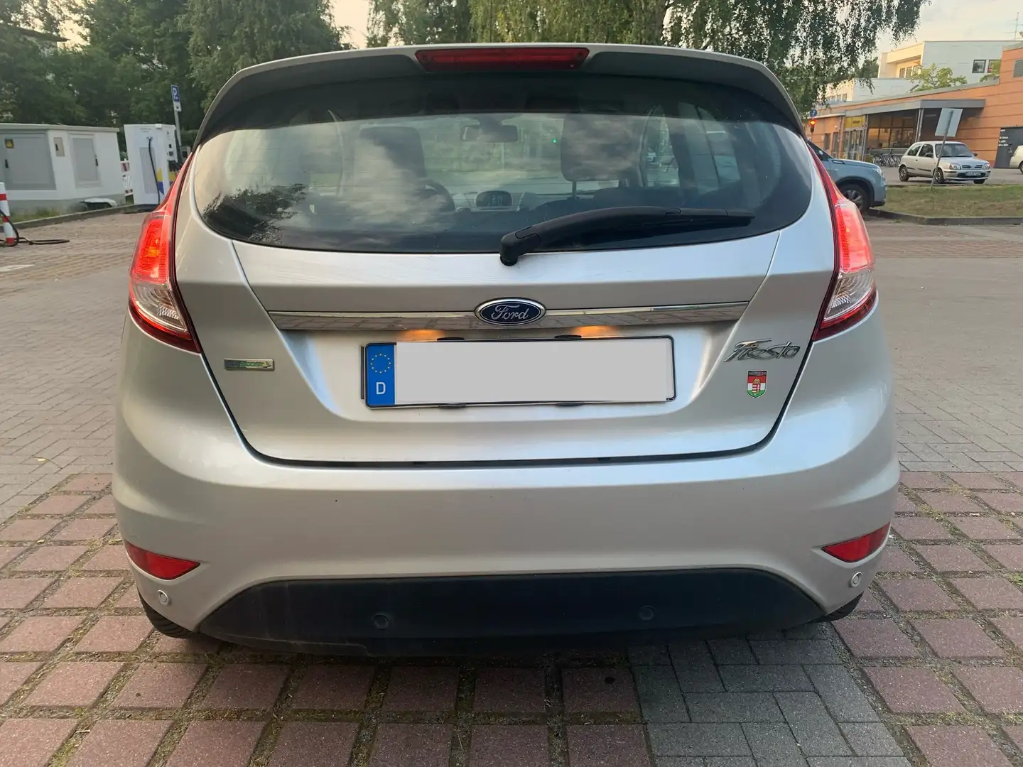Ford Fiesta Fiesta 1.0 EcoBoost Start-Stop Titanium Silber - 2