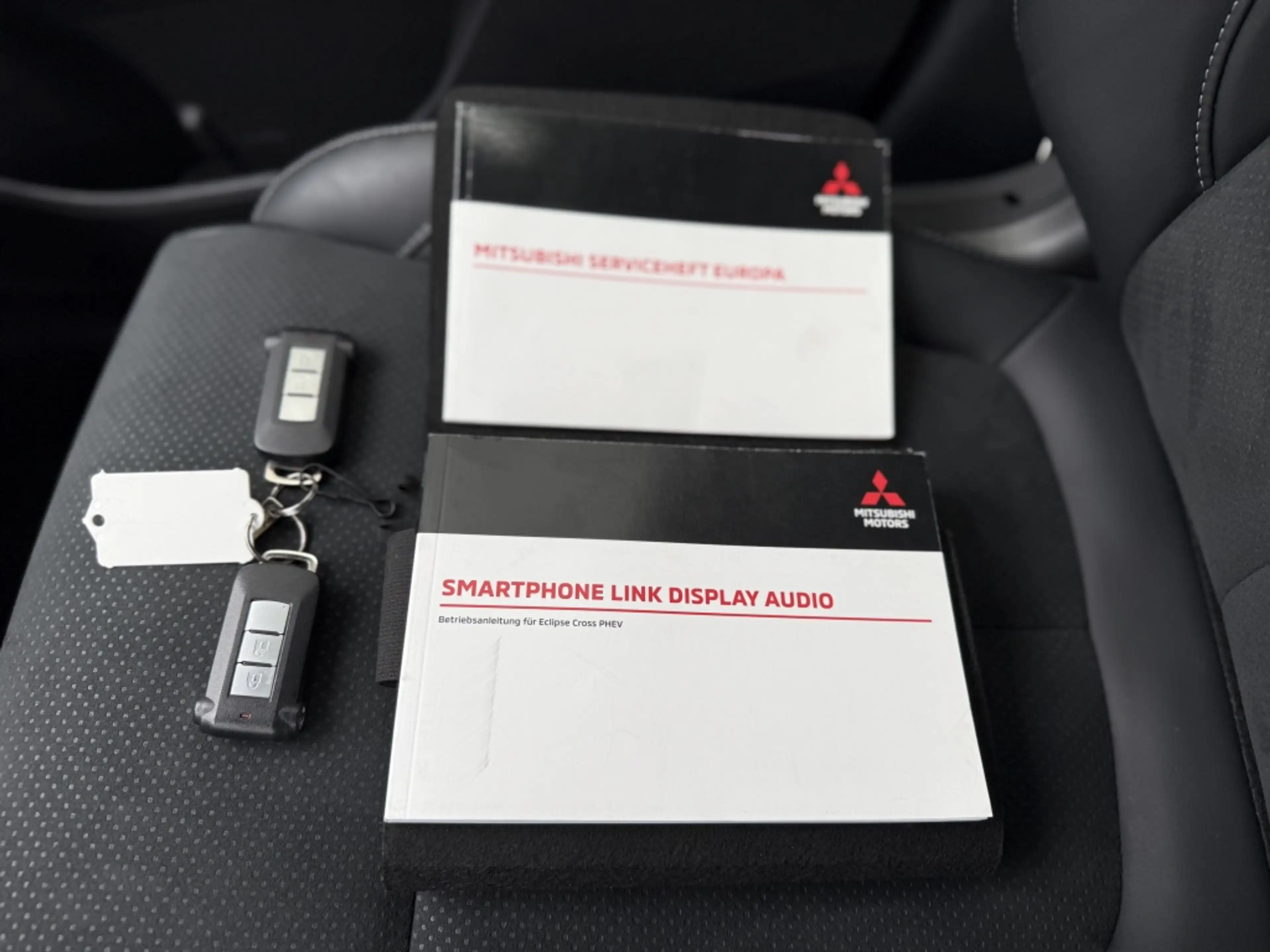Mitsubishi Eclipse Cross Automaat 2.4 PHEV Executive | 360 camera | Adaptiv — photo 17