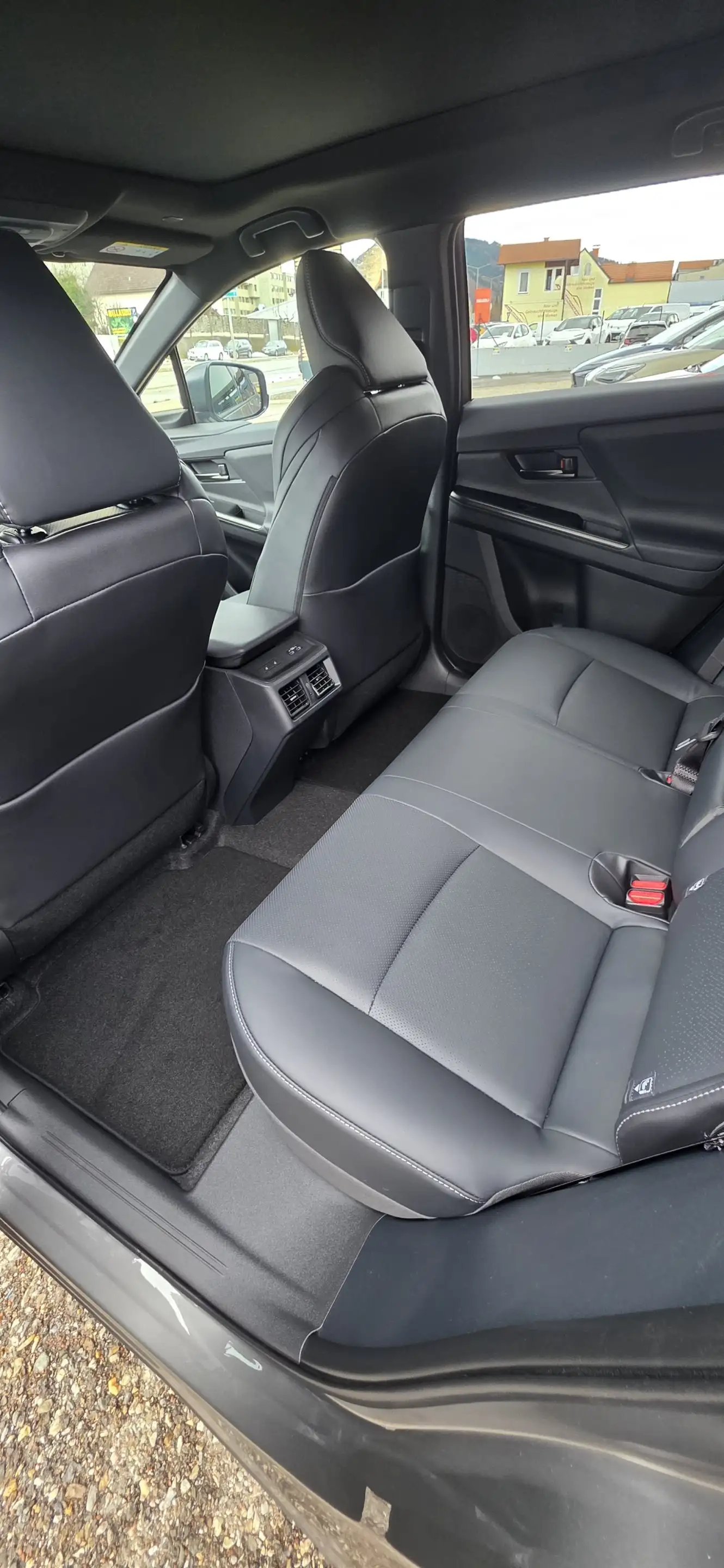 Toyota bZ4X Lounge 4x2 Kurzzulassung — photo 11