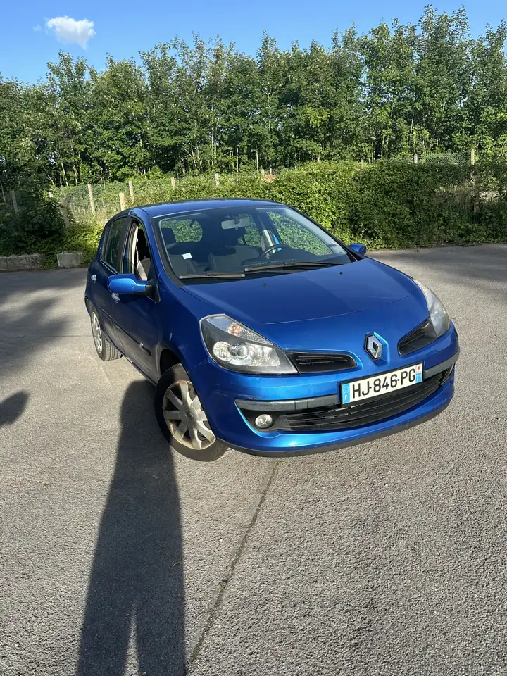 Renault Clio Citadine 3 portes — photo 6