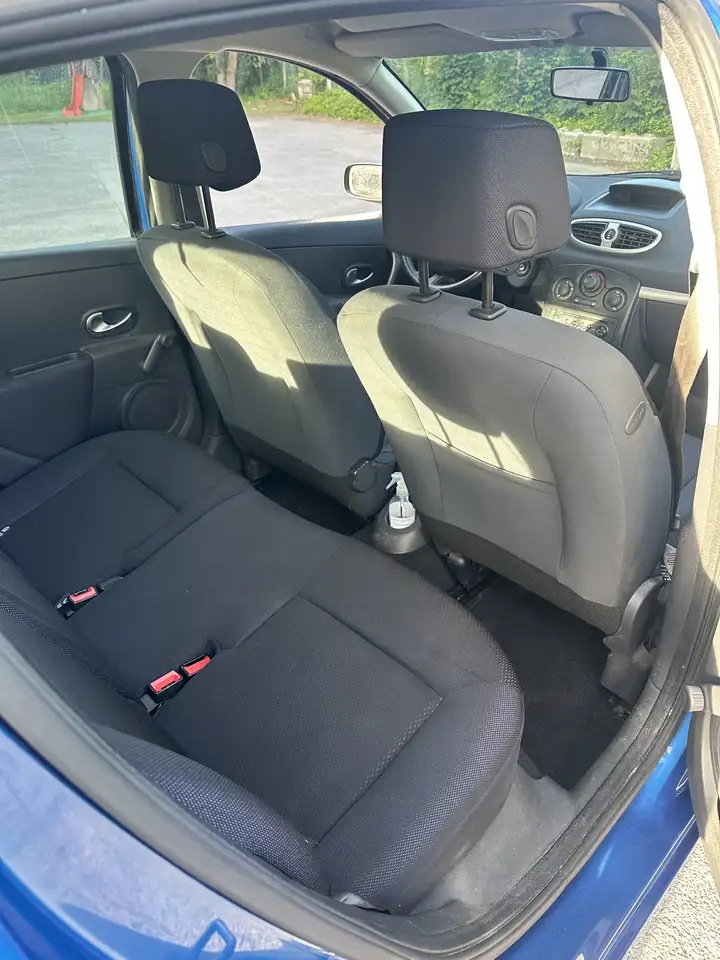 Renault Clio Citadine 3 portes — photo 4