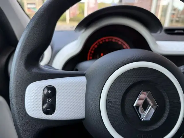 Renault Twingo view 24