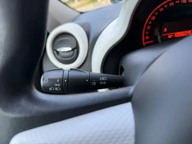 Renault Twingo view 26