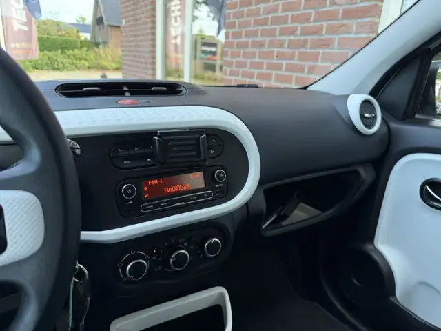 Renault Twingo view 30