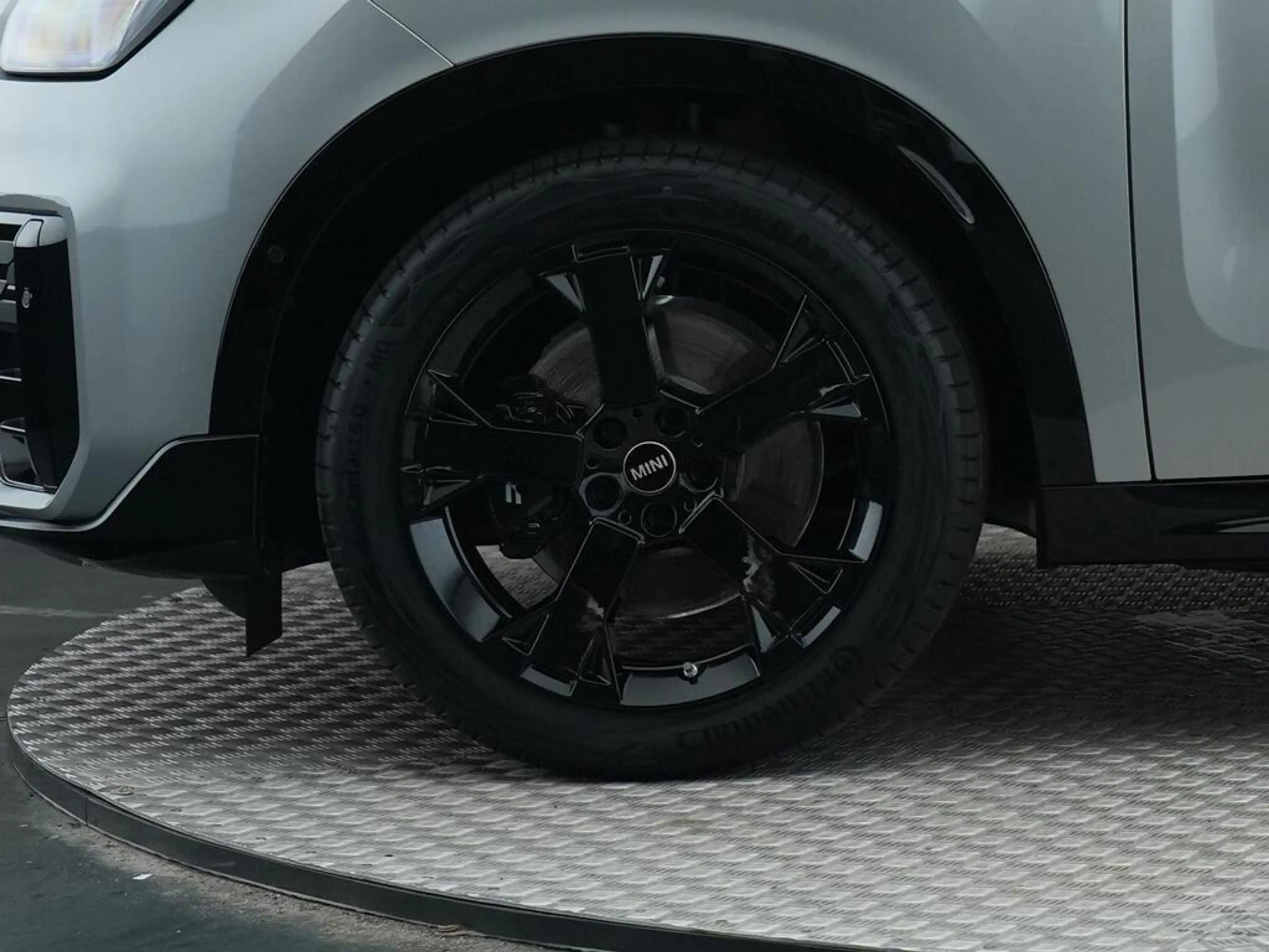 MINI Countryman E John Cooper Works — photo 11