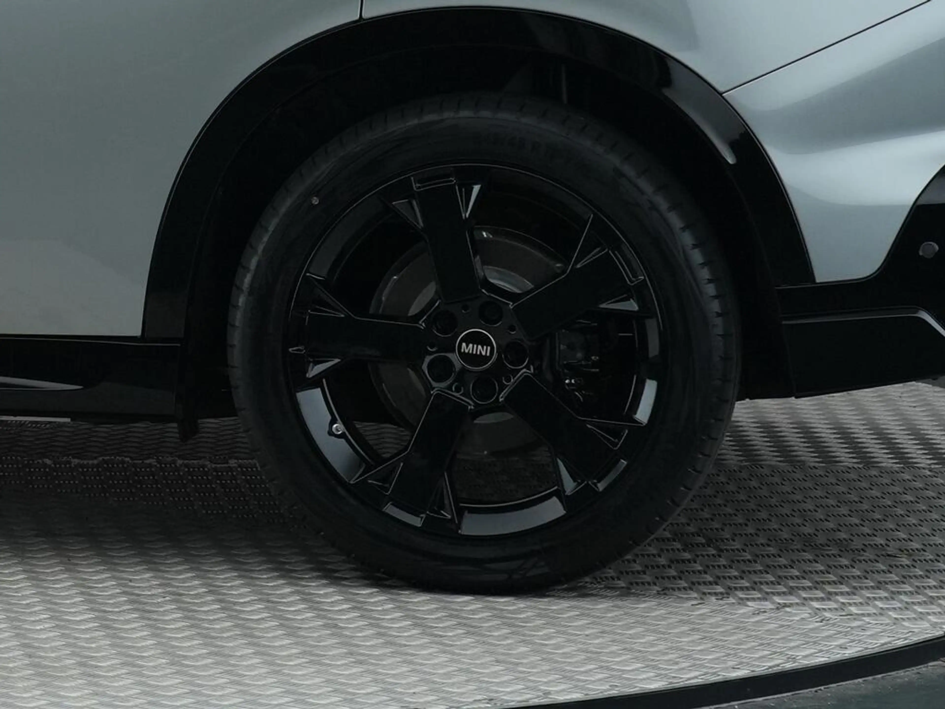 MINI Countryman E John Cooper Works — photo 10