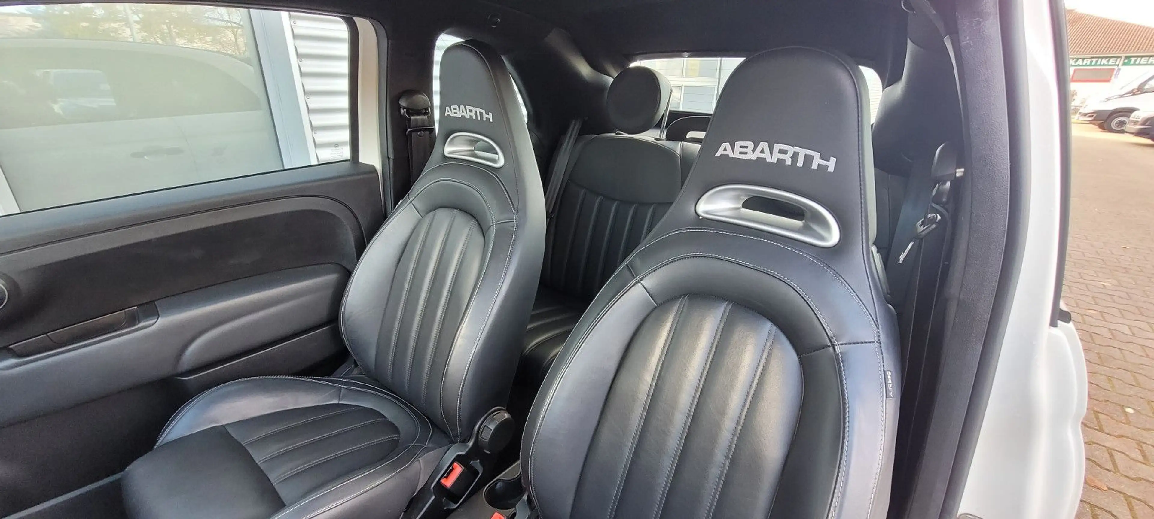 Abarth 595C Competizione 1.4 T-Jet 132 KW (180PS) — photo 10
