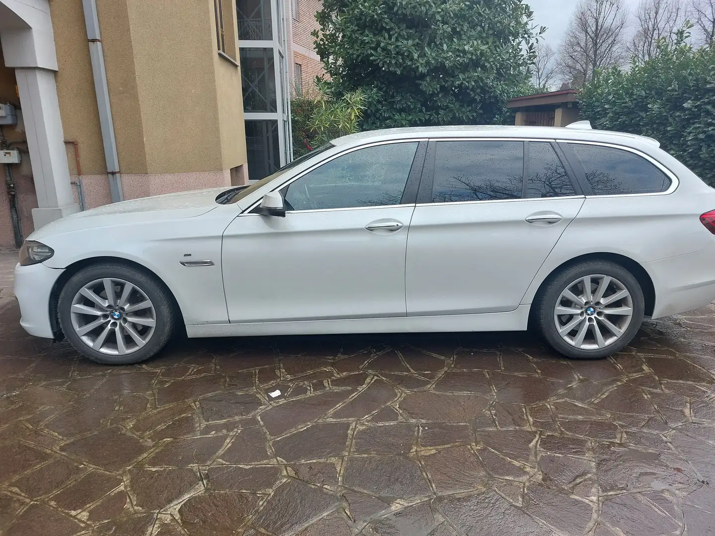 BMW 520 Serie+5+F11+Touring+520d+Touring+xdrive+190cv+auto Wit - 1