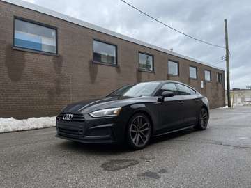 Progressiv Hatchback Quattro | Carbon Interior