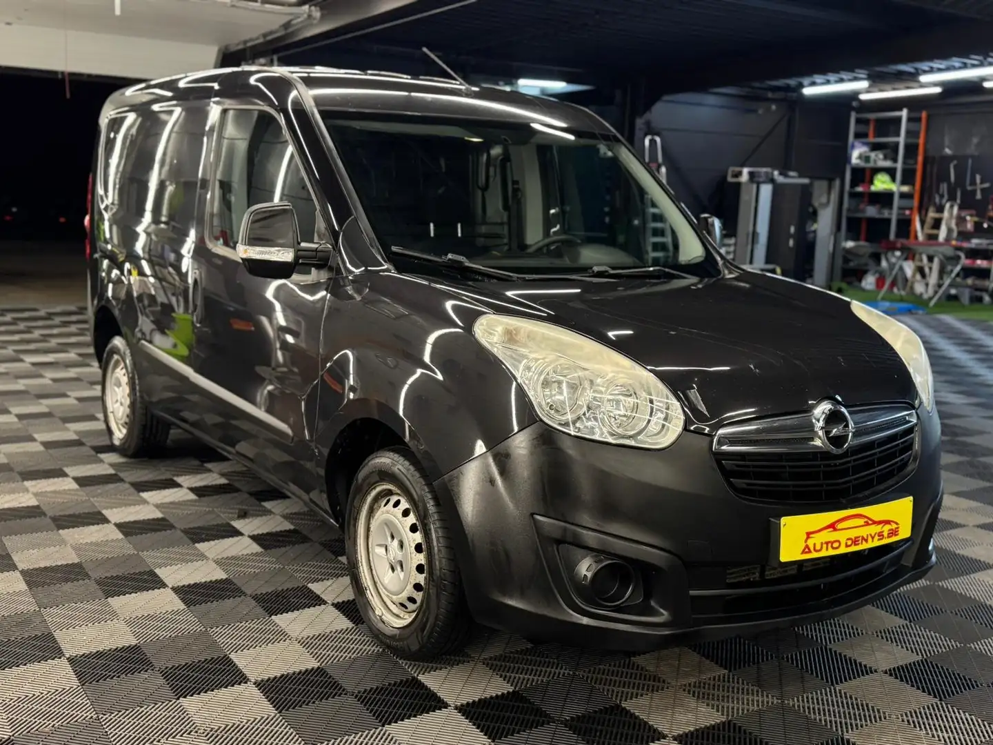Opel Combo 1.2D 171.500 Km. Bj. 2013 Zwart - 1
