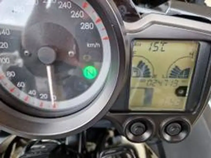 Yamaha FJR 1300 - foto 4