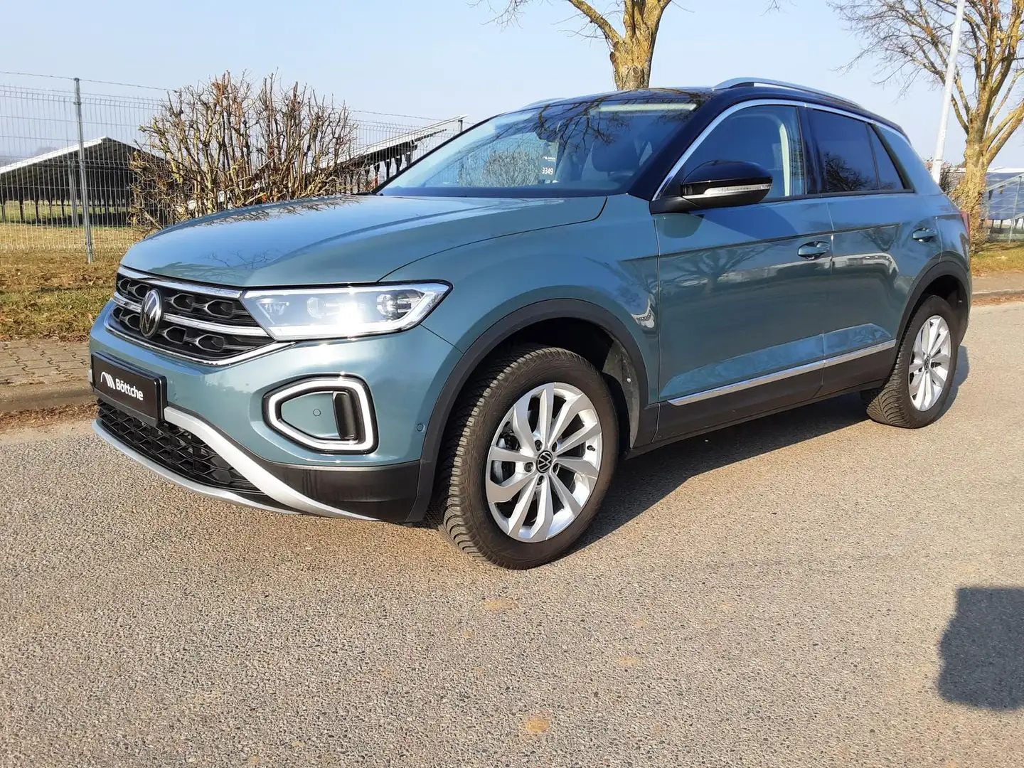Volkswagen T-Roc Style 1.5 TSI AT/Allw/LED/Navi/Shz/Klimaauto Blau - 2