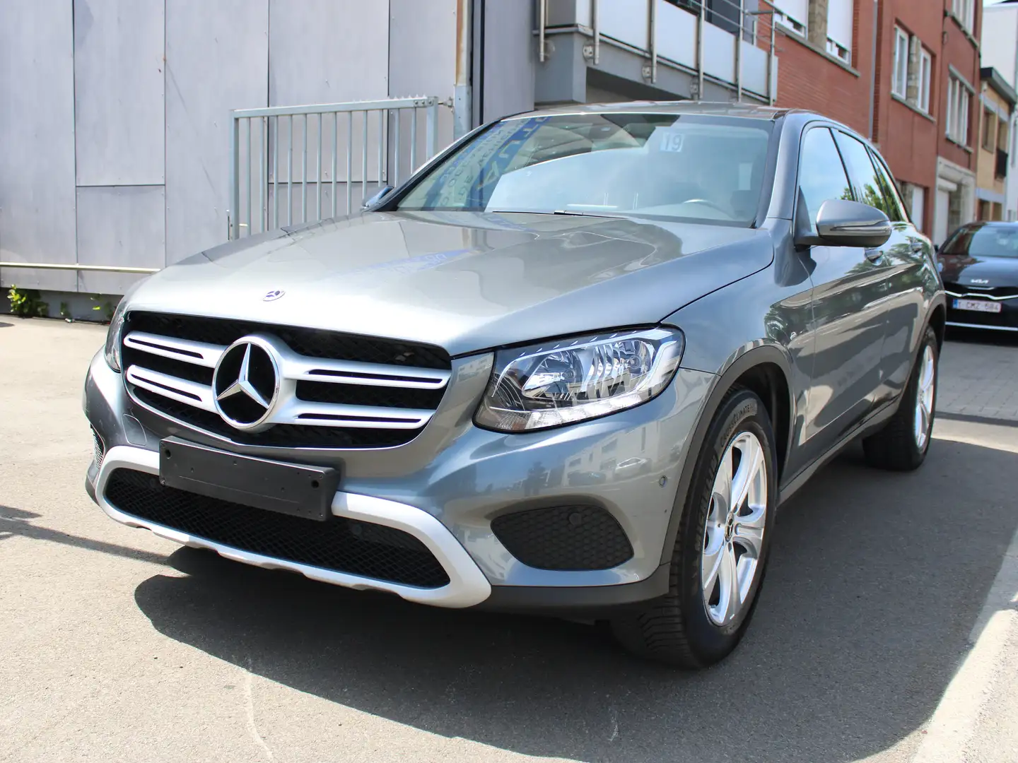 Mercedes-Benz GLC 250 4-Matic+4x4+BOÎTE AUTO+CUIR // EURO 6d // Gris - 1