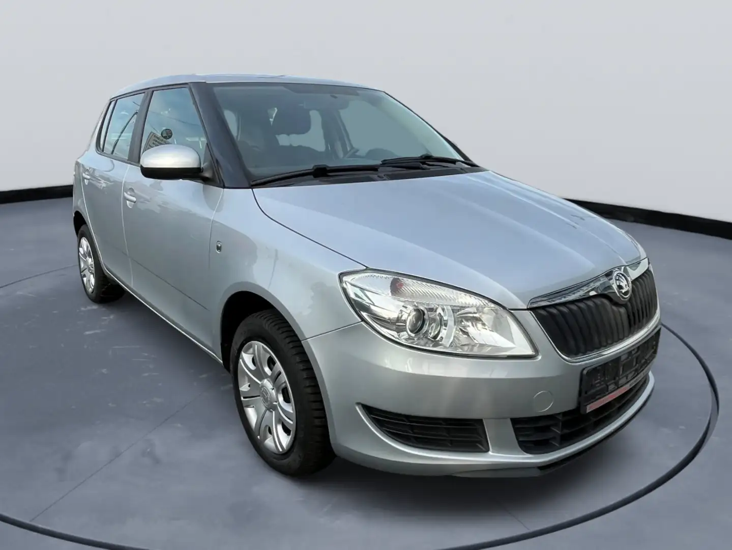 Skoda Fabia Ambition+Klima+ZV Funk+Inspektion neu Grau - 1