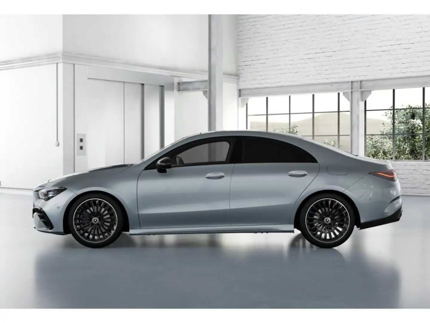 Mercedes-Benz CLA 200 AMG DISTRONIC+TOTWINKEL+PANORAMA+360°+19 Zilver - 2