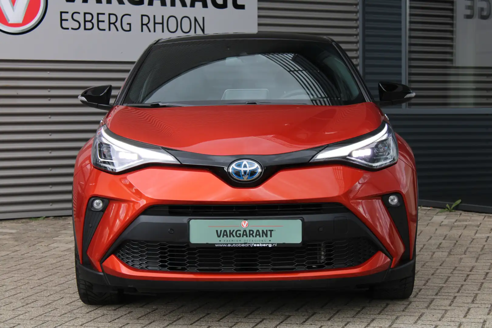 Toyota C-HR 2.0 Hybrid Launch Edition LED,LEER,JBL,NAVI/CAM Oranje - 2