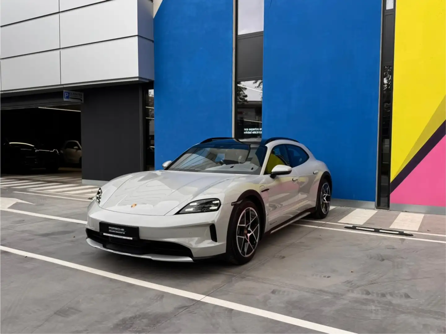 Porsche Taycan 4 Cross Turismo Gris - 1