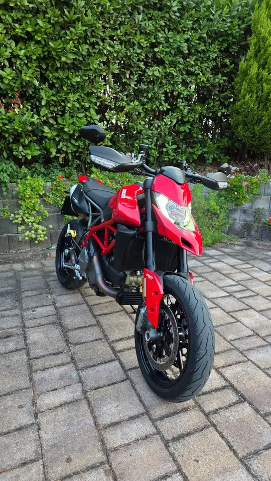 Ducati Hypermotard 950