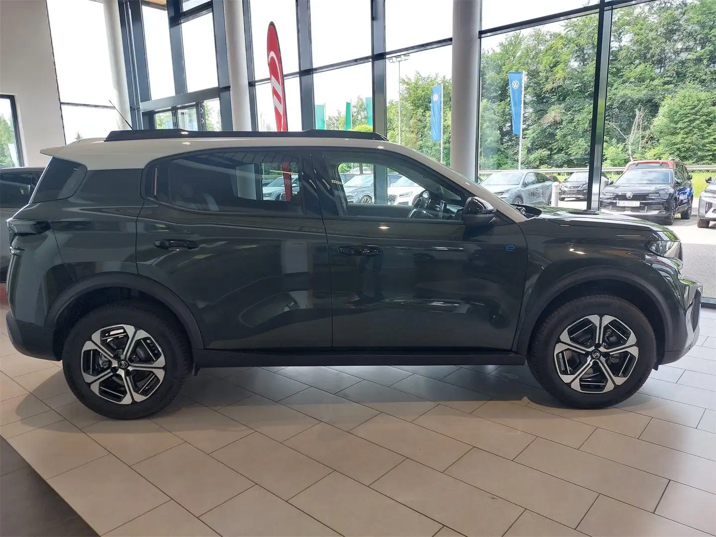 Citroen C3 Aircross Elektro 113 MAX Grün - 2