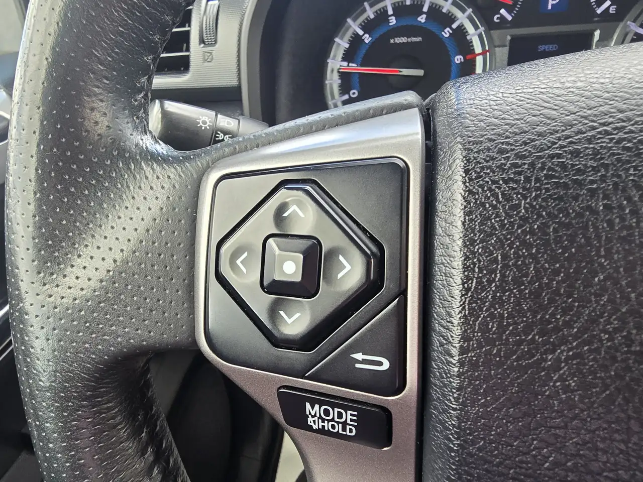 Toyota 4-Runner снимка Toyota 4-Runner