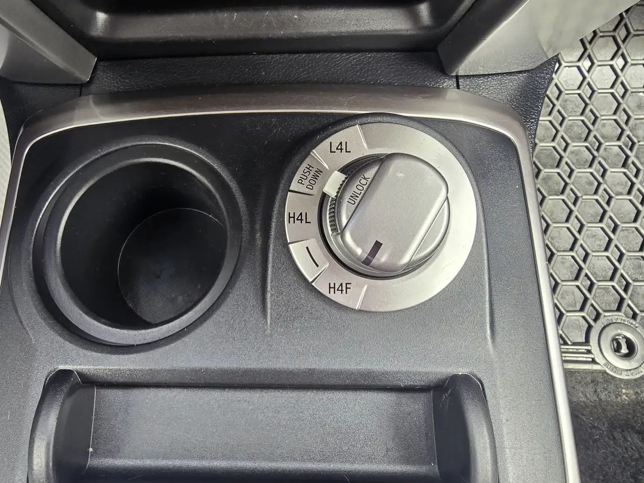 Toyota 4-Runner снимка Toyota 4-Runner