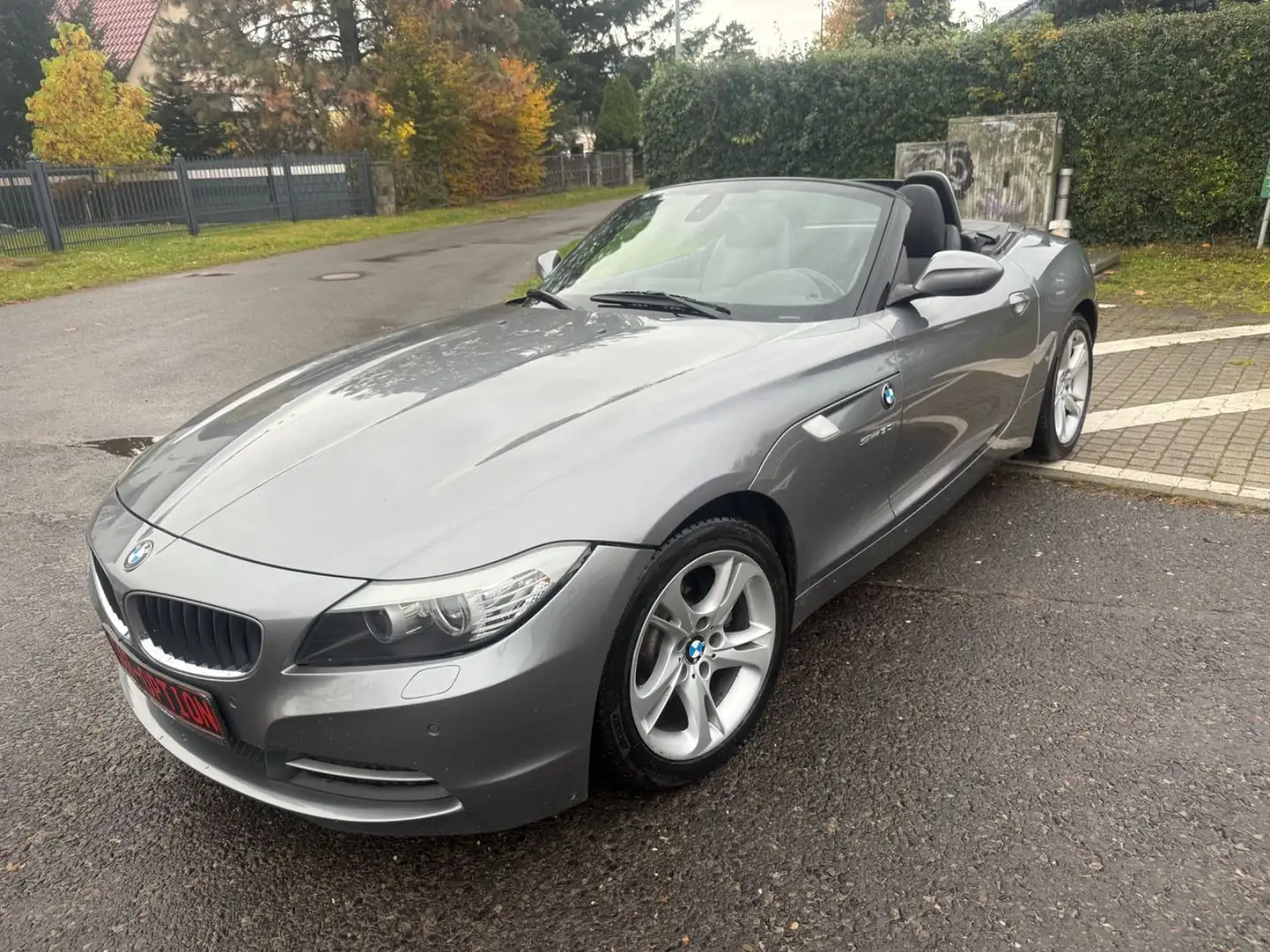 BMW Z4 Roadster sDrive 30i/ scheckheftgepflegt ! Grau - 1