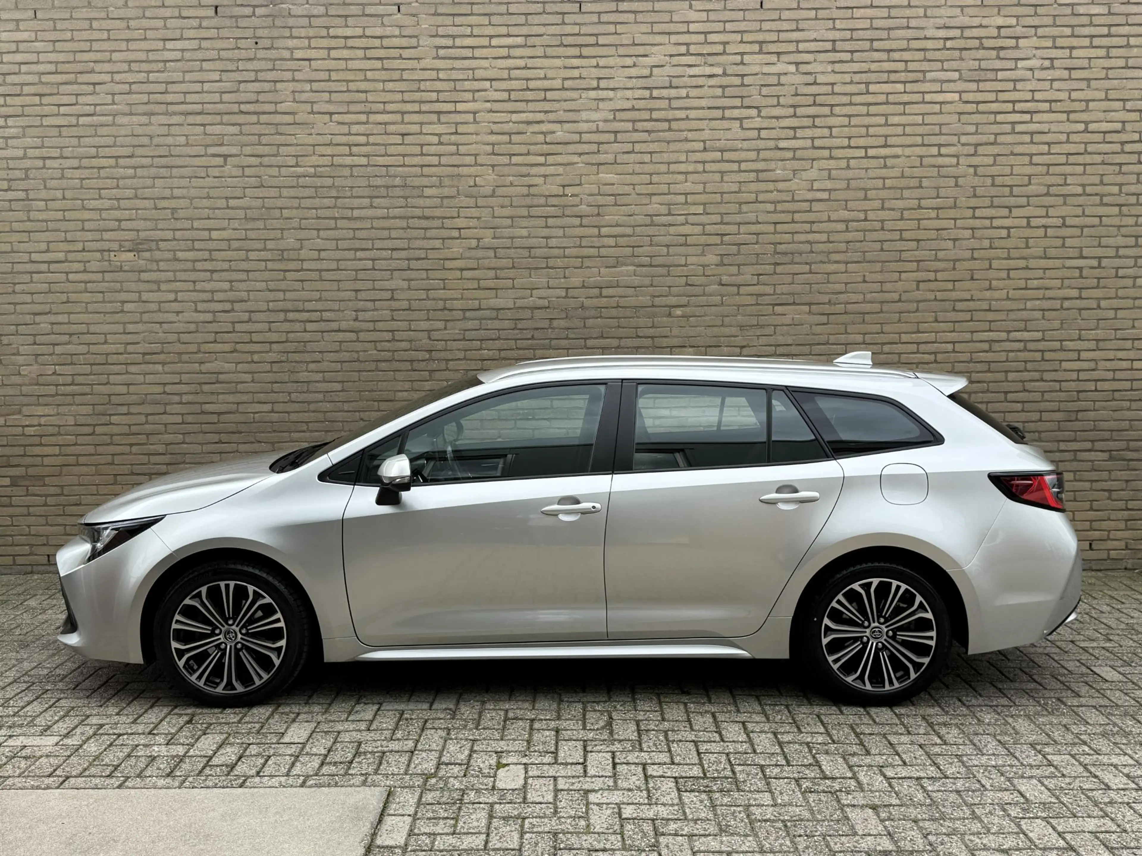 Toyota Corolla Touring Sports 1.2 Turbo Dynamic | Trekhaak afneem — photo 29