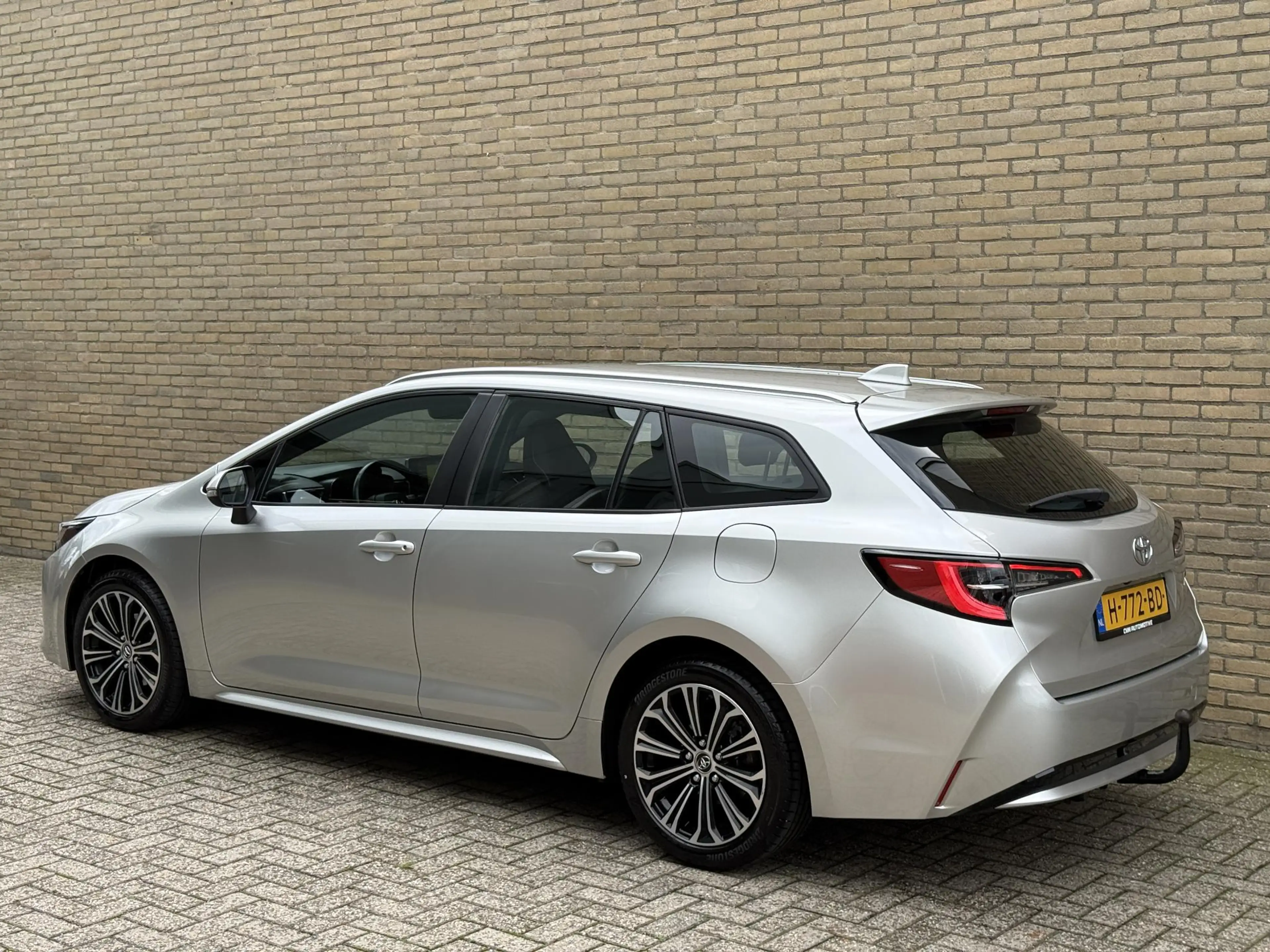 Toyota Corolla Touring Sports 1.2 Turbo Dynamic | Trekhaak afneem — photo 2
