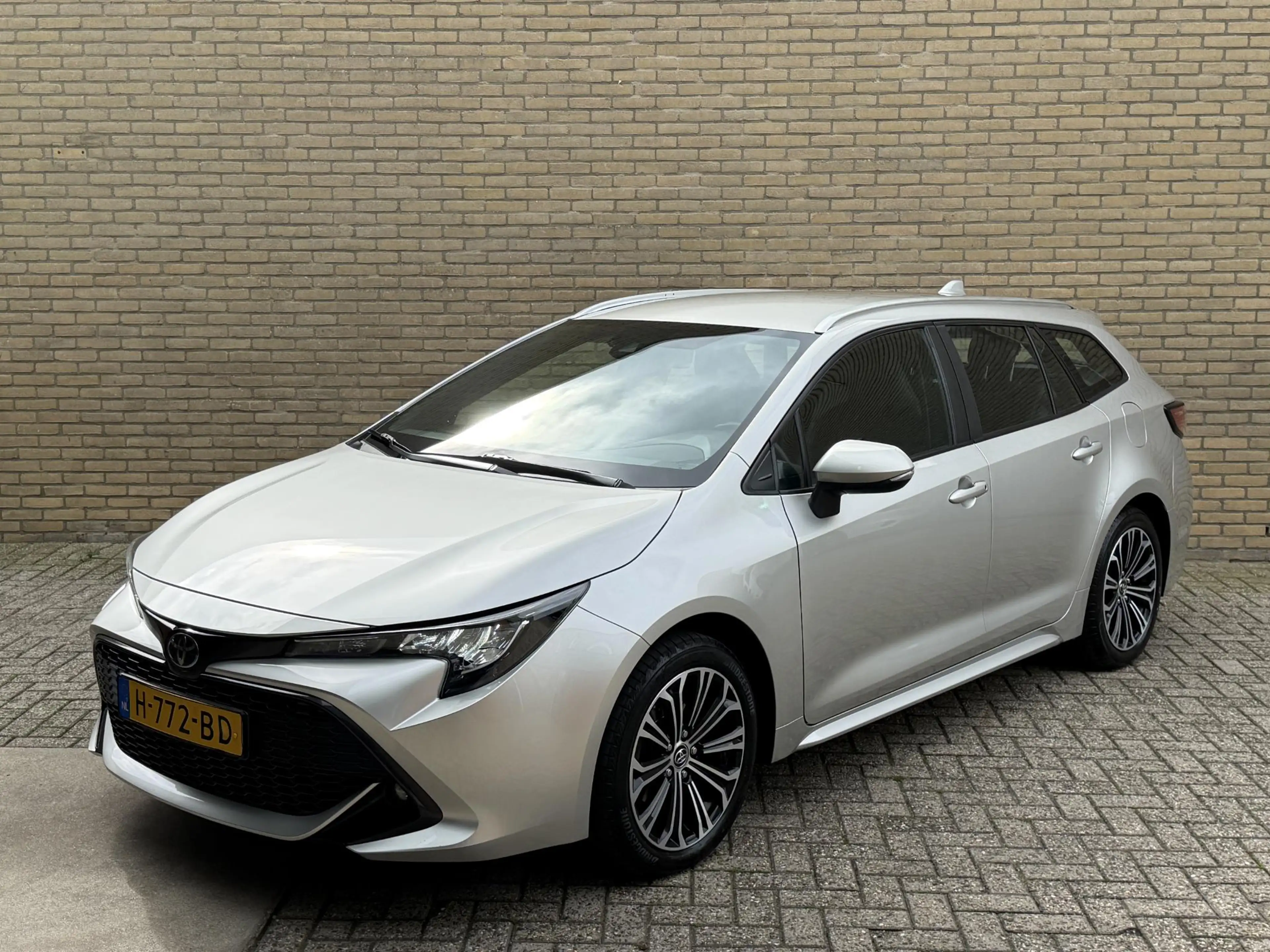 Toyota Corolla Touring Sports 1.2 Turbo Dynamic | Trekhaak afneem — photo 27