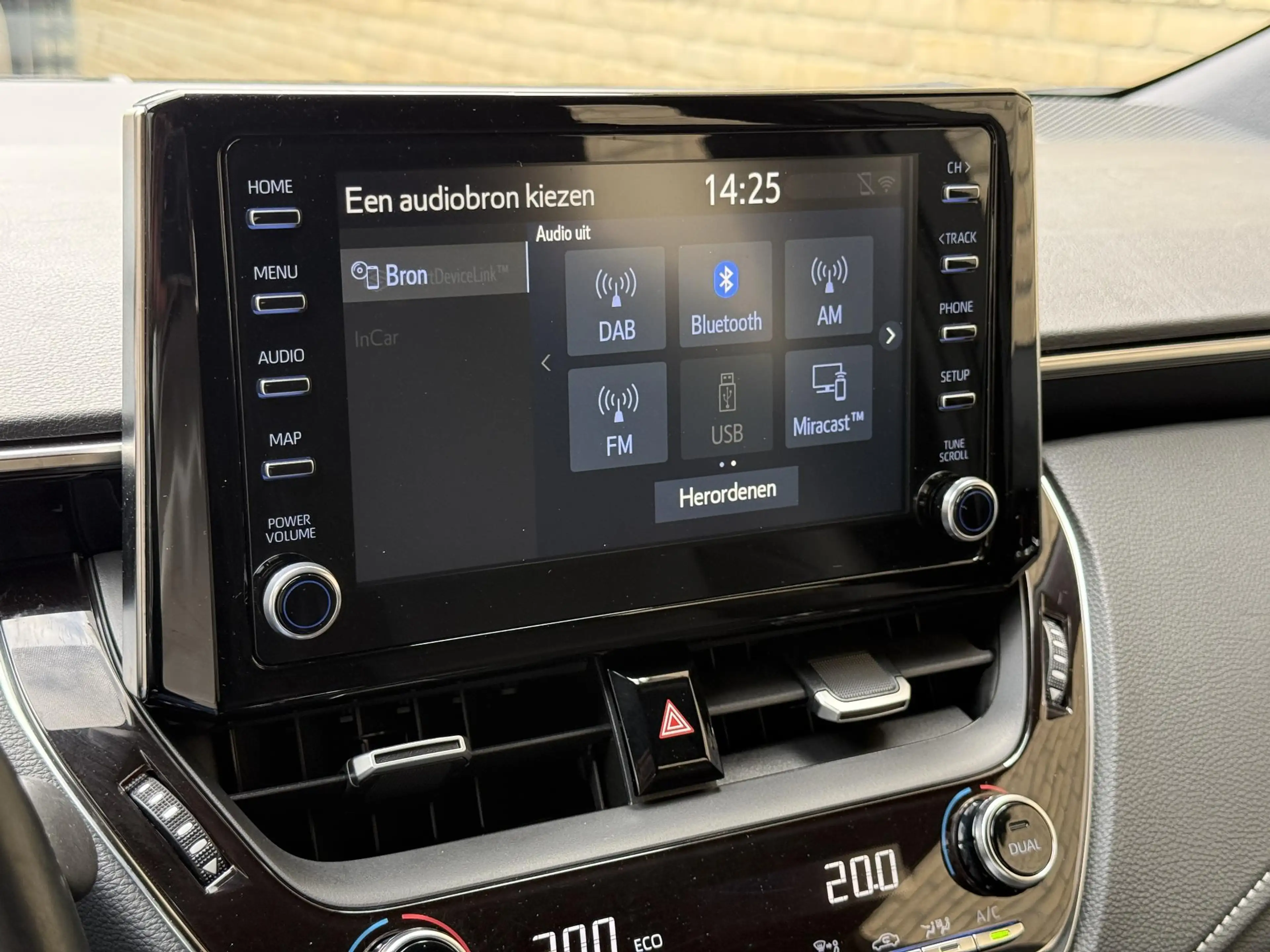 Toyota Corolla Touring Sports 1.2 Turbo Dynamic | Trekhaak afneem — photo 9
