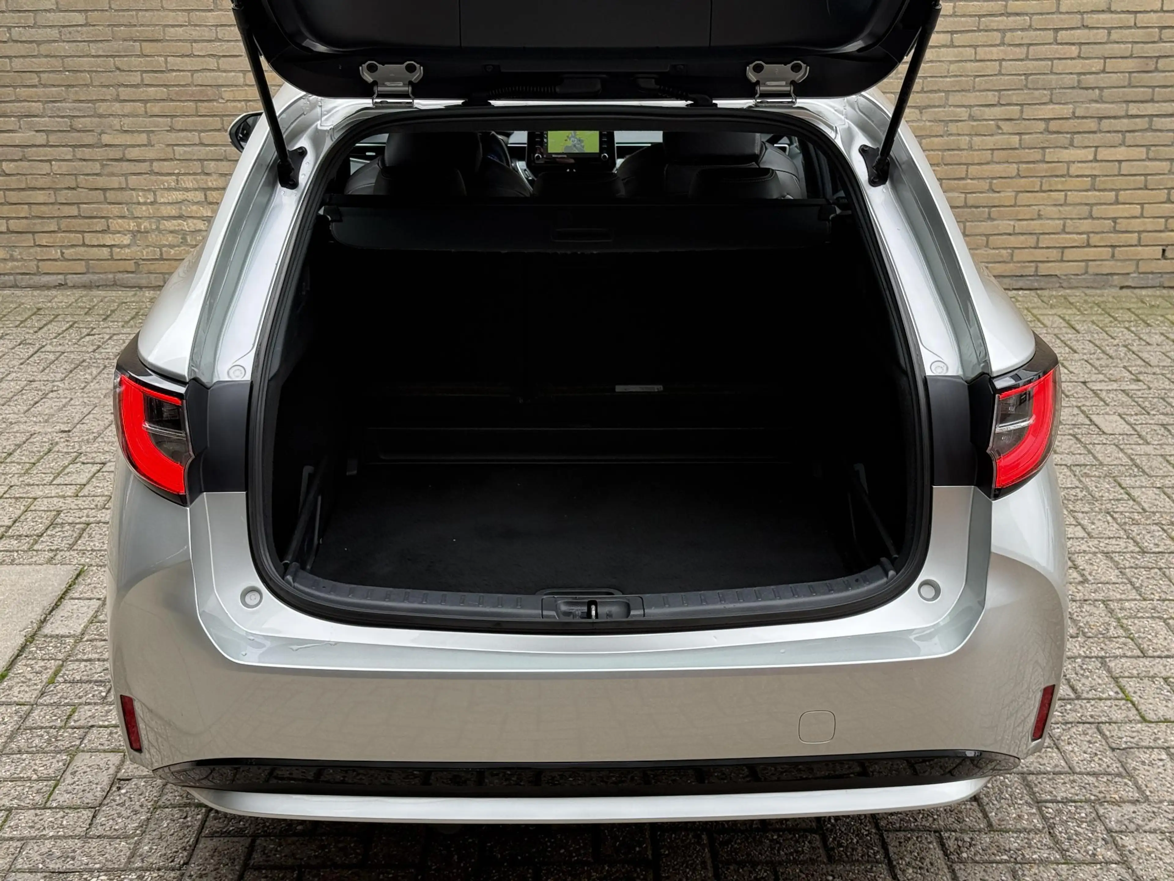 Toyota Corolla Touring Sports 1.2 Turbo Dynamic | Trekhaak afneem — photo 37