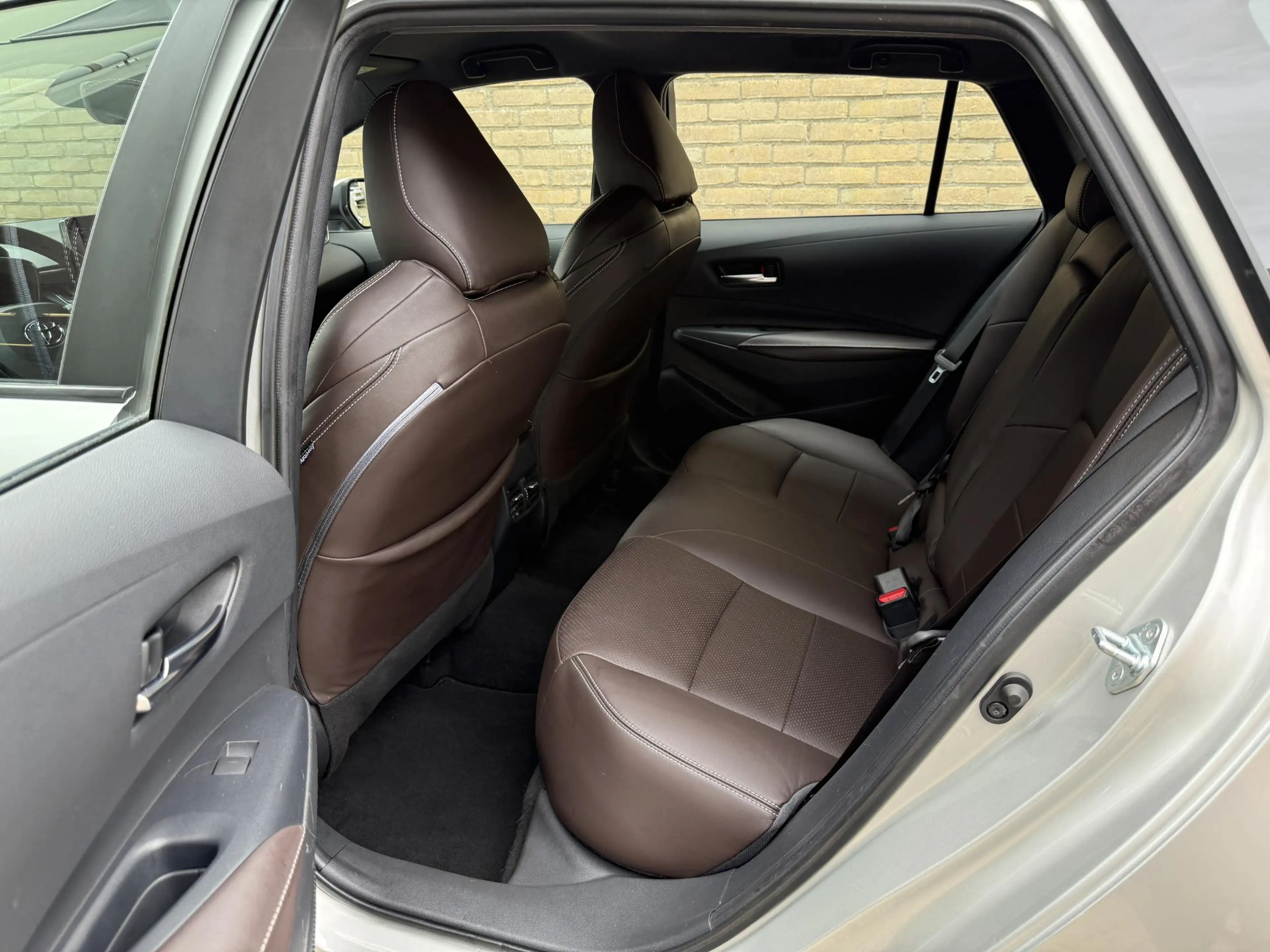 Toyota Corolla Touring Sports 1.2 Turbo Dynamic | Trekhaak afneem — photo 14