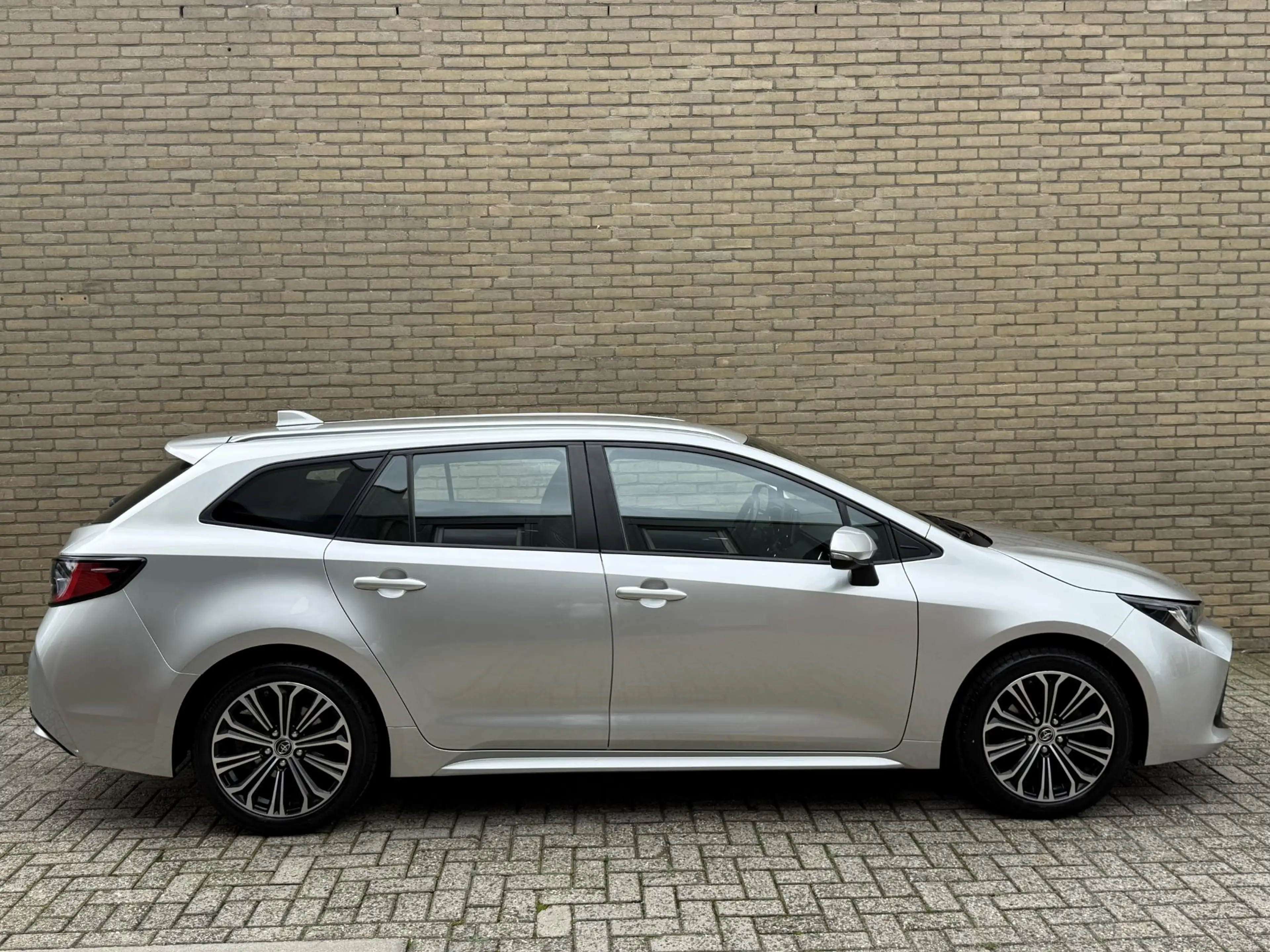 Toyota Corolla Touring Sports 1.2 Turbo Dynamic | Trekhaak afneem — photo 33