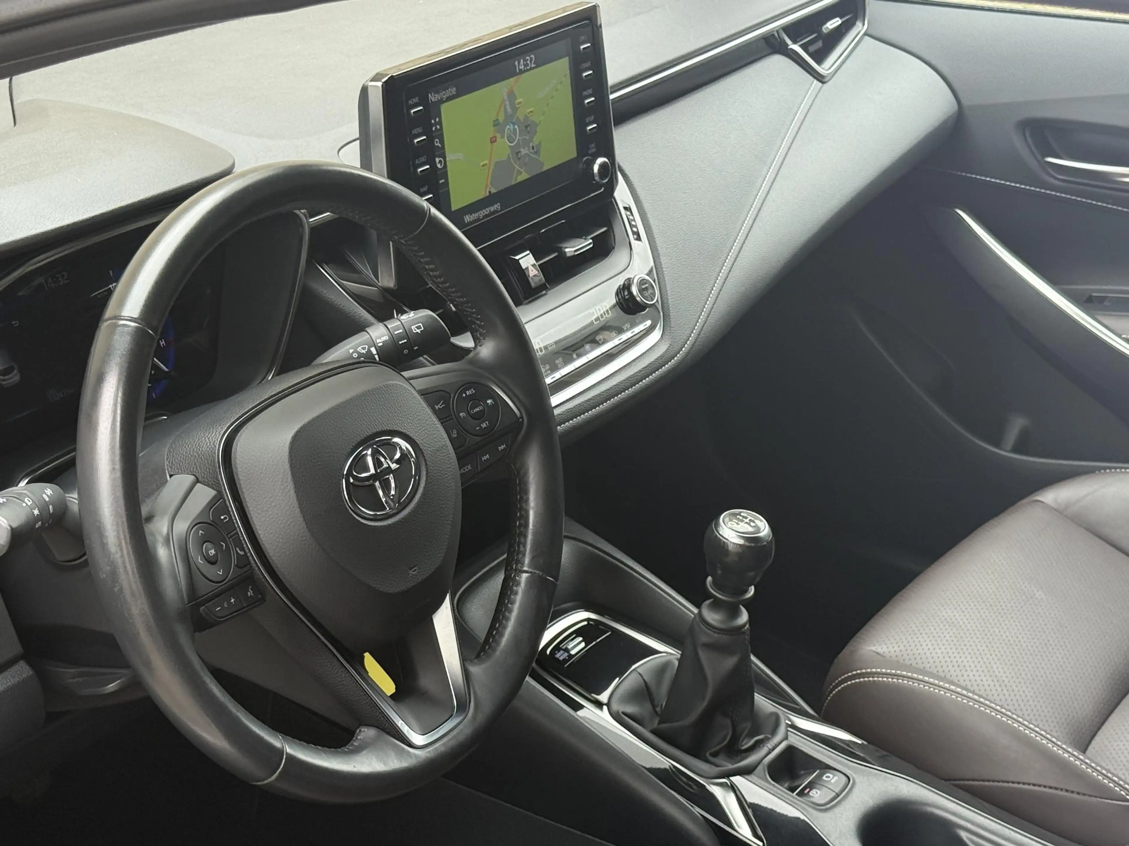 Toyota Corolla Touring Sports 1.2 Turbo Dynamic | Trekhaak afneem — photo 21