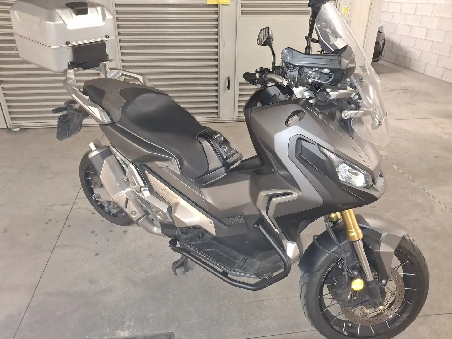 Honda X-ADV Gris - 1