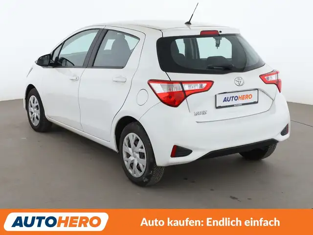 Toyota Yaris view 4