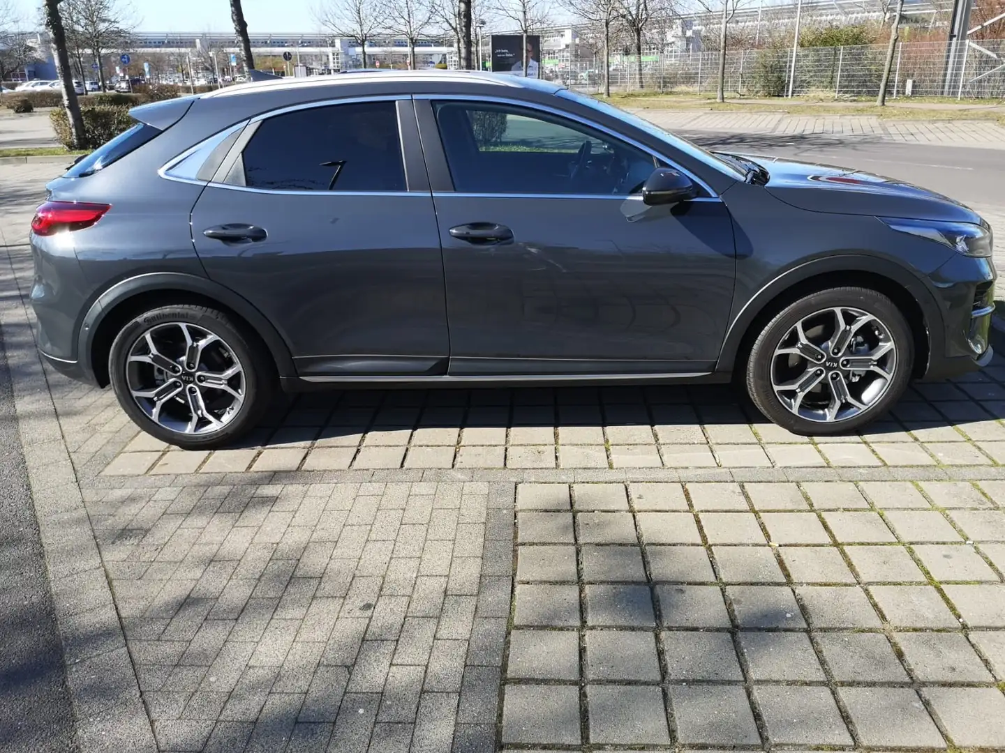 Kia XCeed Xdition Grau - 2