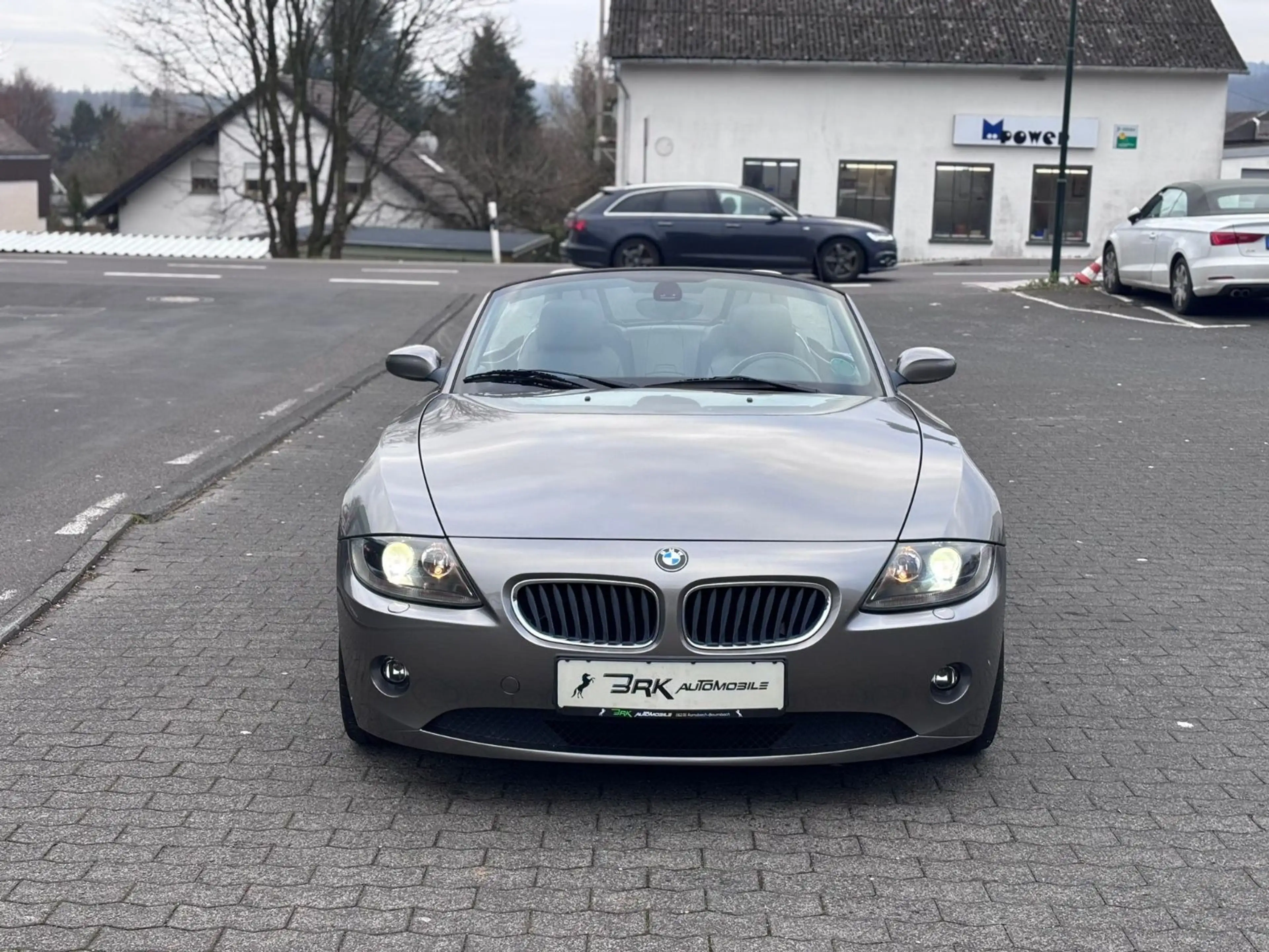 BMW Z4 Roadster 2.2 i **XENON**LEDER**1-HAND** — photo 3